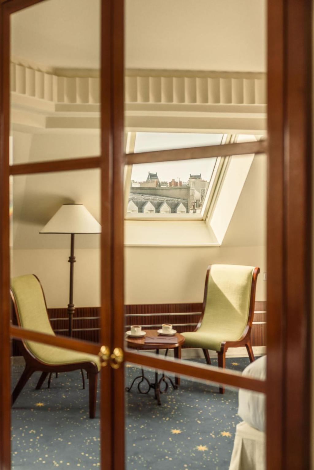 Hotel Des Grands Voyageurs Paris Exterior photo